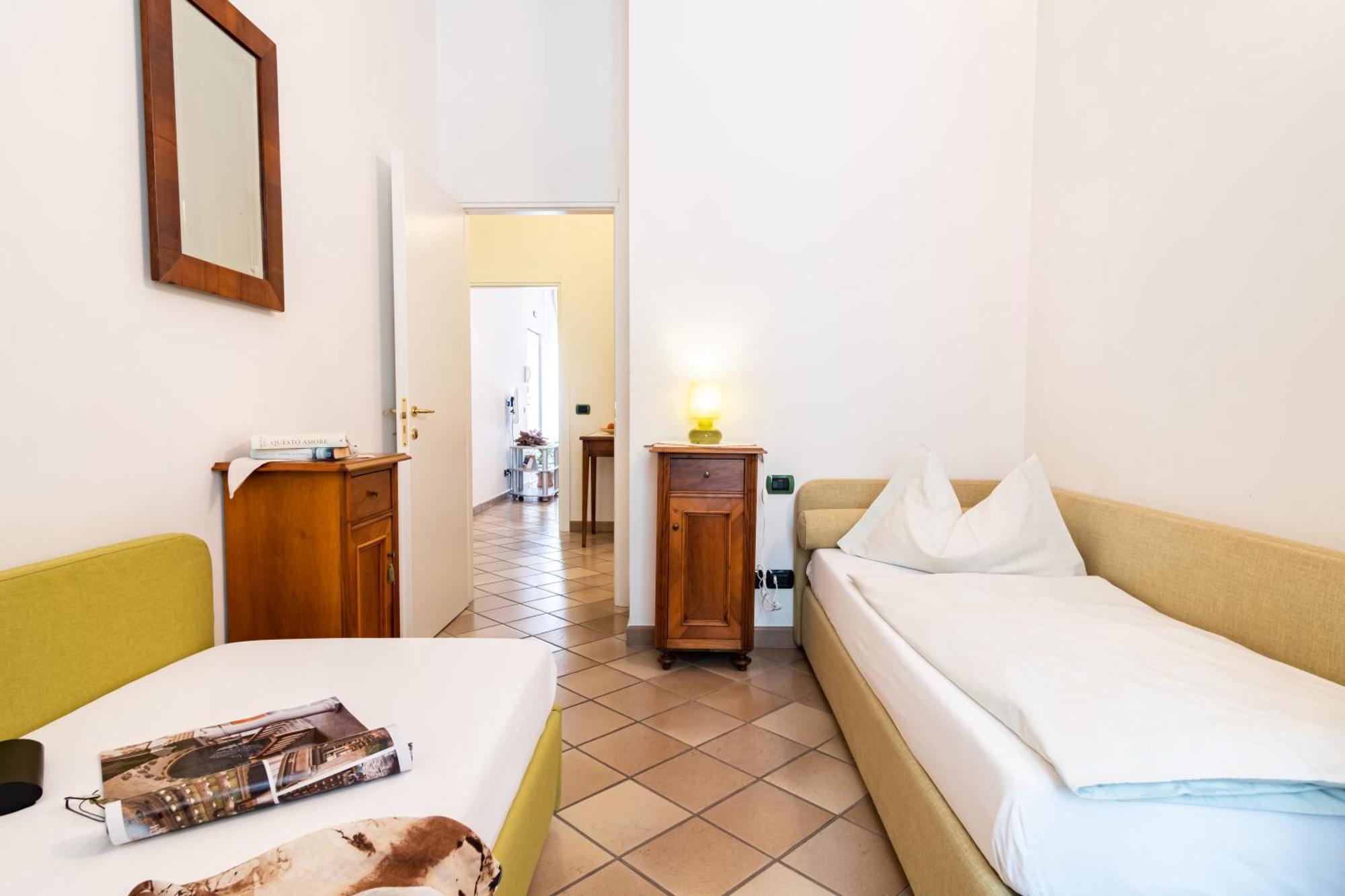 Appartamenti Leon D'Oro Riva del Garda Rum bild